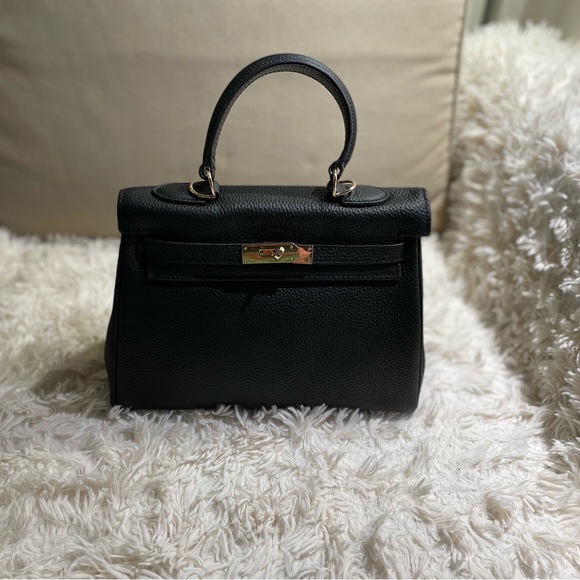 BNWT Leather Top Handle Bag - Picture 12 of 14